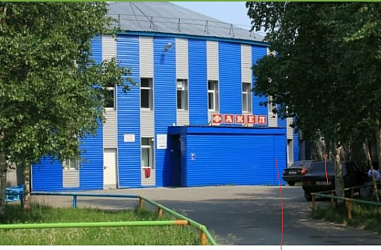 В нижневартовске сносят один из старейших спорткомплексов