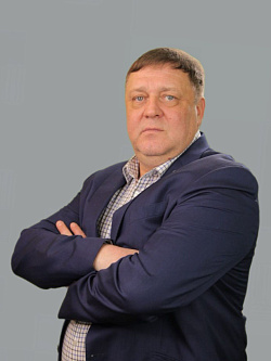 Петров  Игорь  Вячеславович